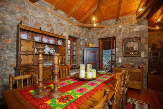 Willa Mariolata Stone House Lílaia Zewnętrze zdjęcie